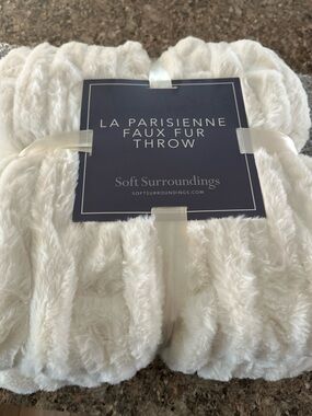 Soft Surroundings La Parisienne Faux Fur Throw In Ivory NWT 50x70